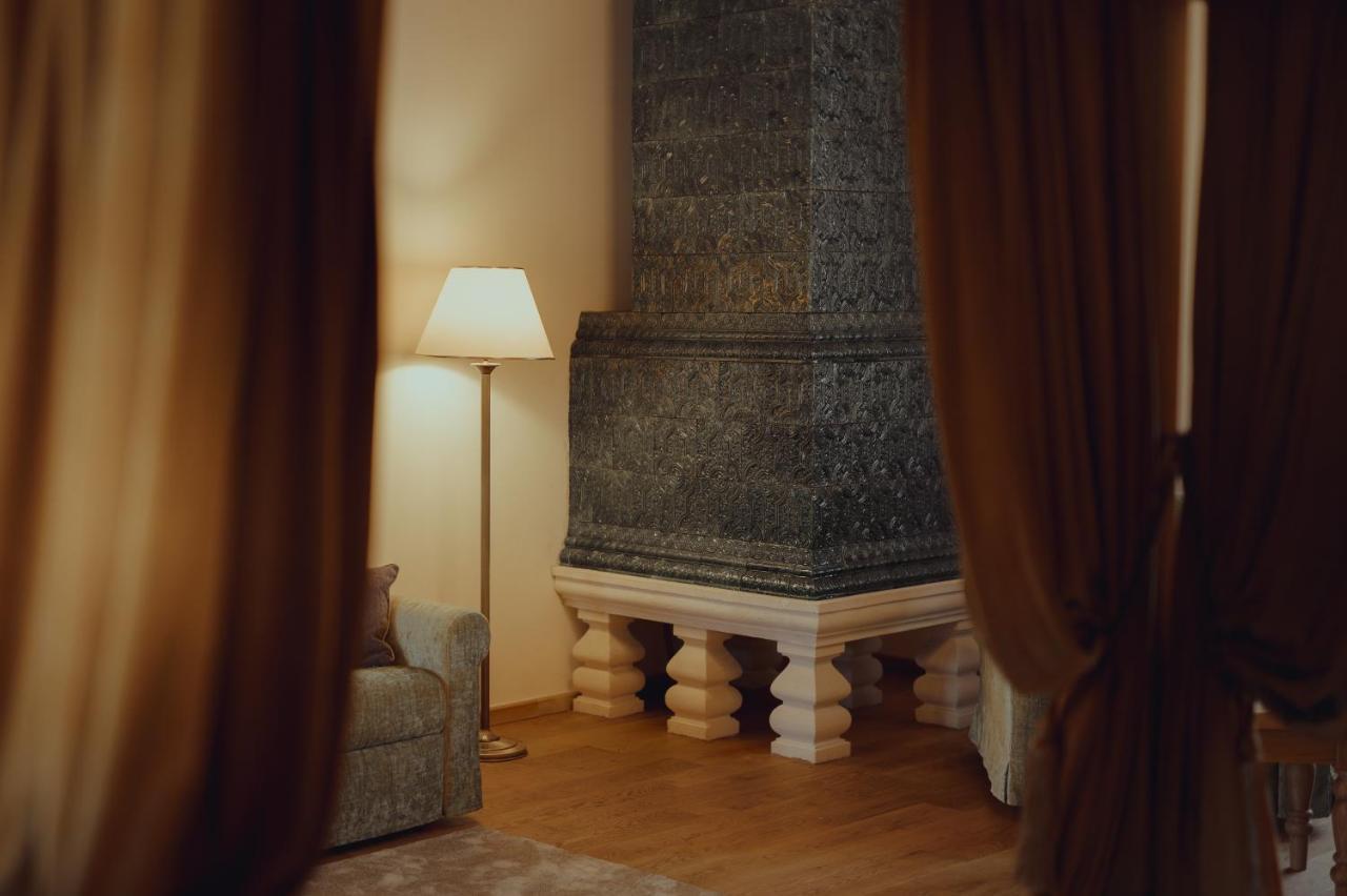 Brigaderos Hotel Brigadir Borsi 外观 照片