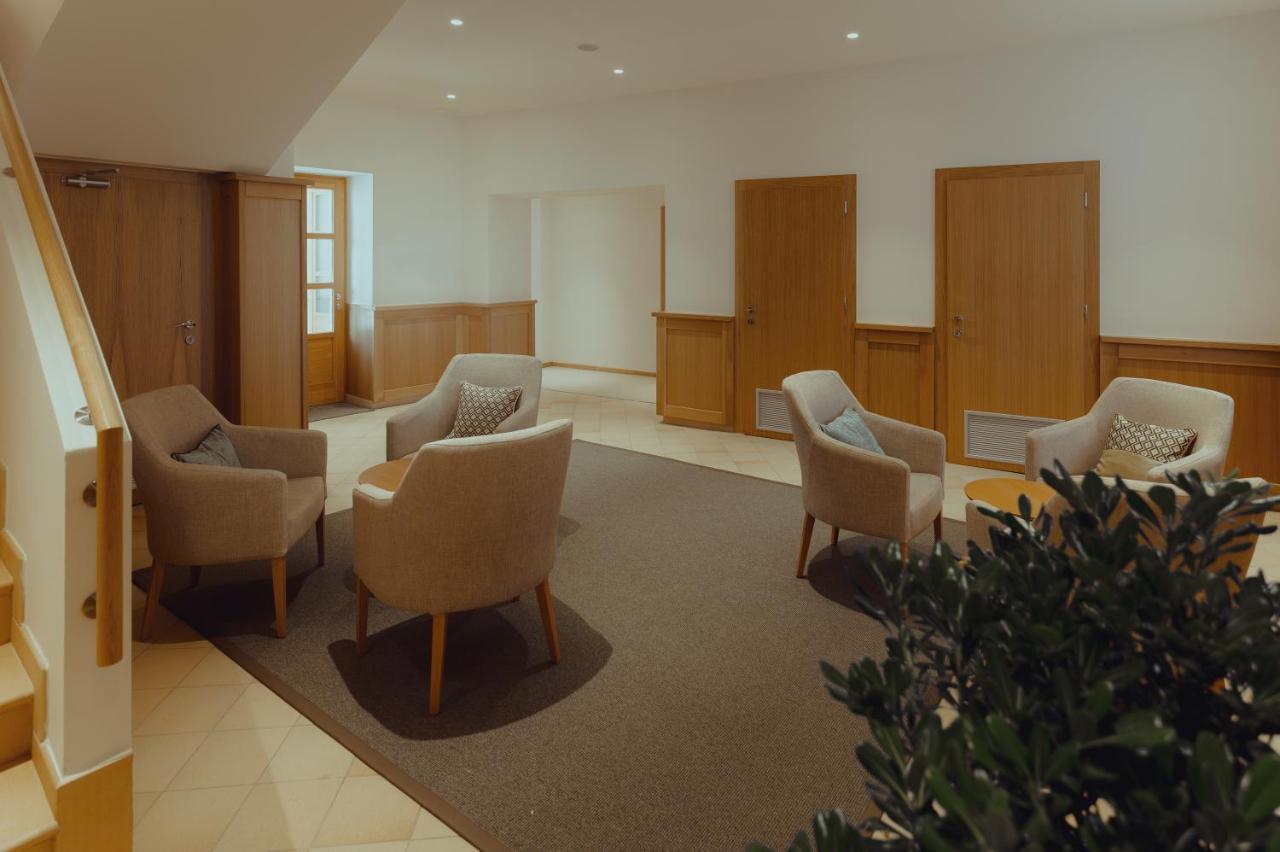 Brigaderos Hotel Brigadir Borsi 外观 照片