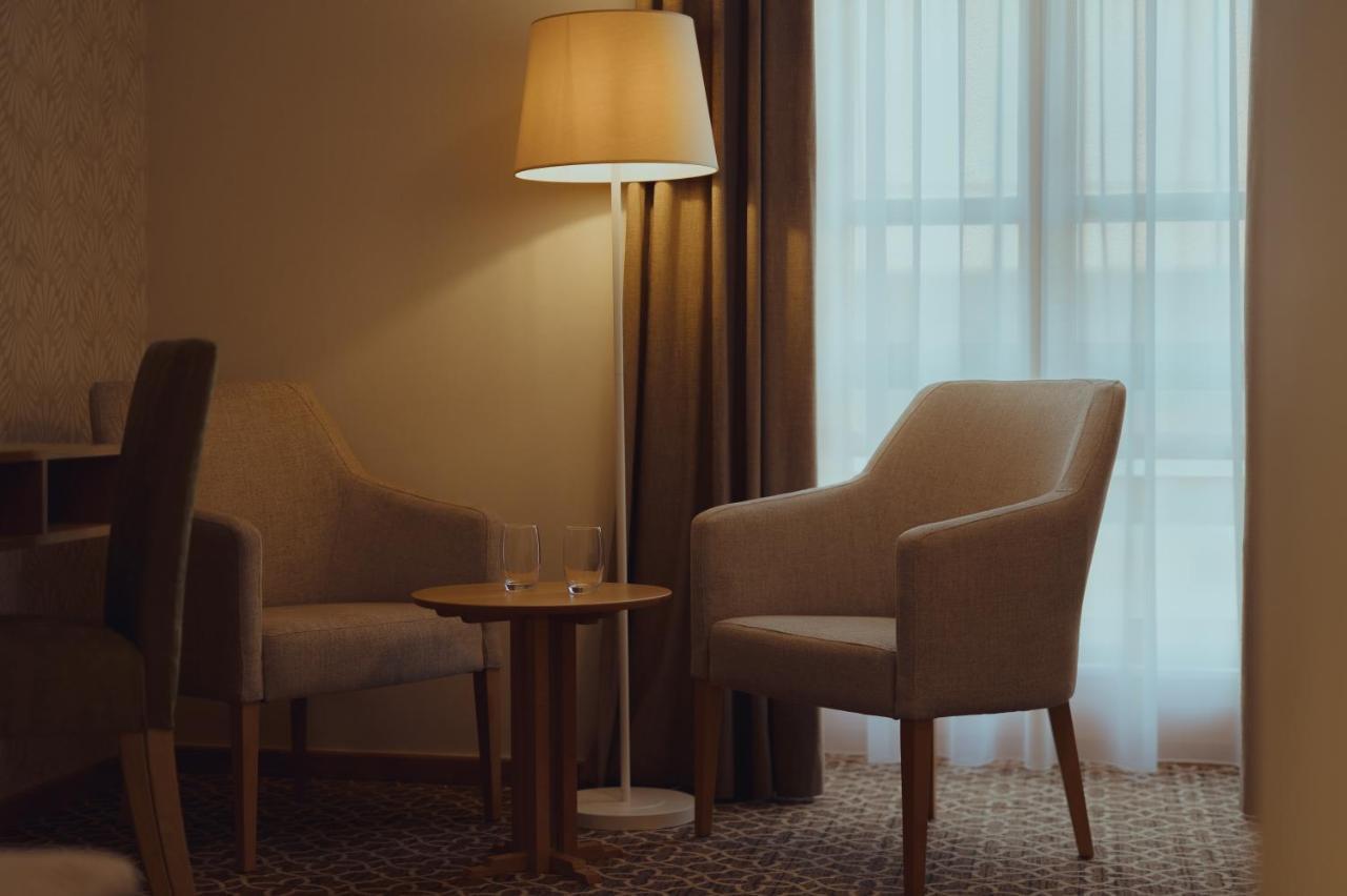 Brigaderos Hotel Brigadir Borsi 外观 照片